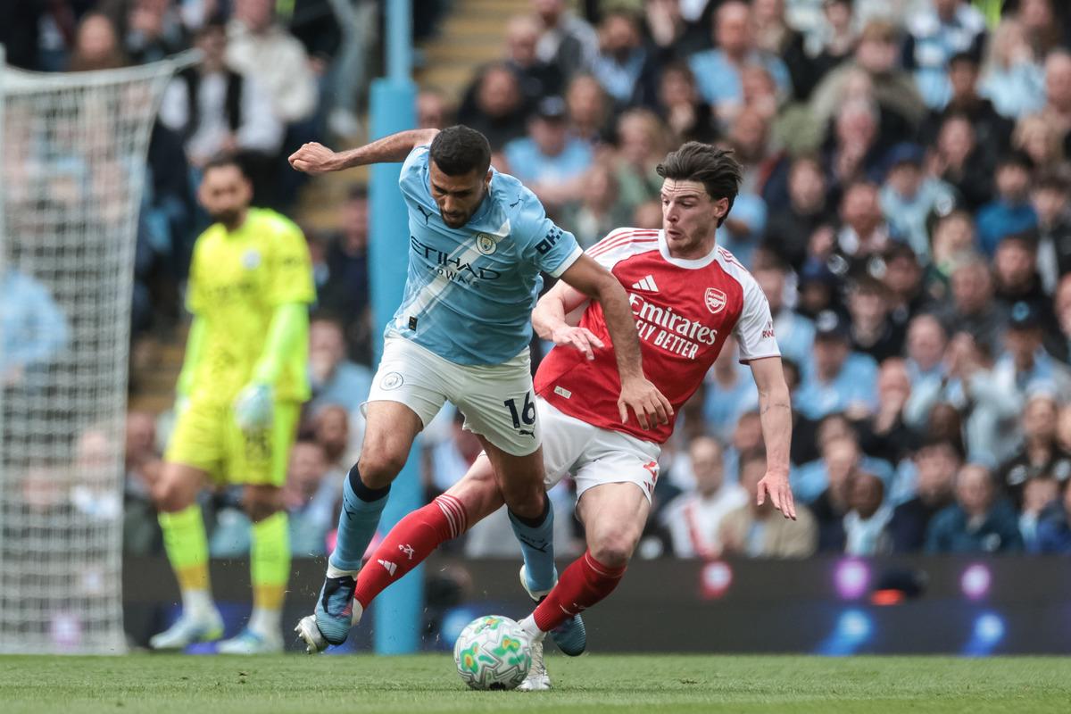 Kartlar Arsenal i&ccedil;in a&ccedil;ıldı! D&uuml;nyanın takip ettiği ma&ccedil;ta bomba medyum kehaneti 2