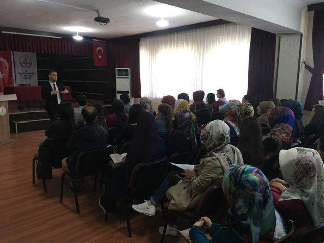 Sason’da sözleşmeli öğretmenlere seminer verildi