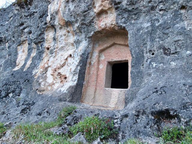 Ordu'da bu mezarlığa akın akın geliyorlar! Sebebi şaşırttı