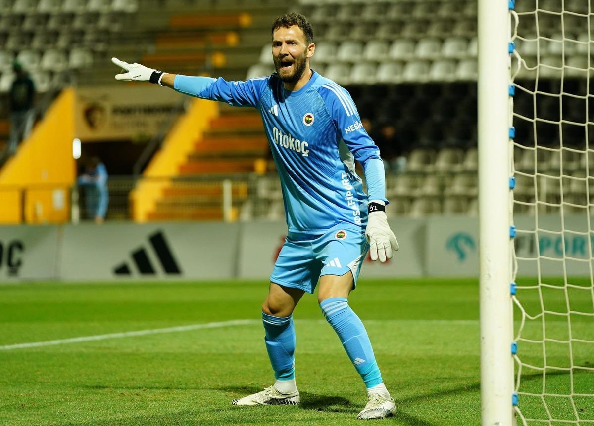 Trabzonspor dan transfer bombası! Fenerbah&ccedil;eli isme teklif yaptı 1