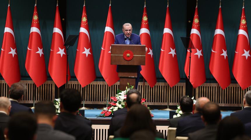 Cumhurbaşkanı Erdoğan: "Okullarımızın g&uuml;venliği meselesi &ouml;nceliklerimizin en başındadır"