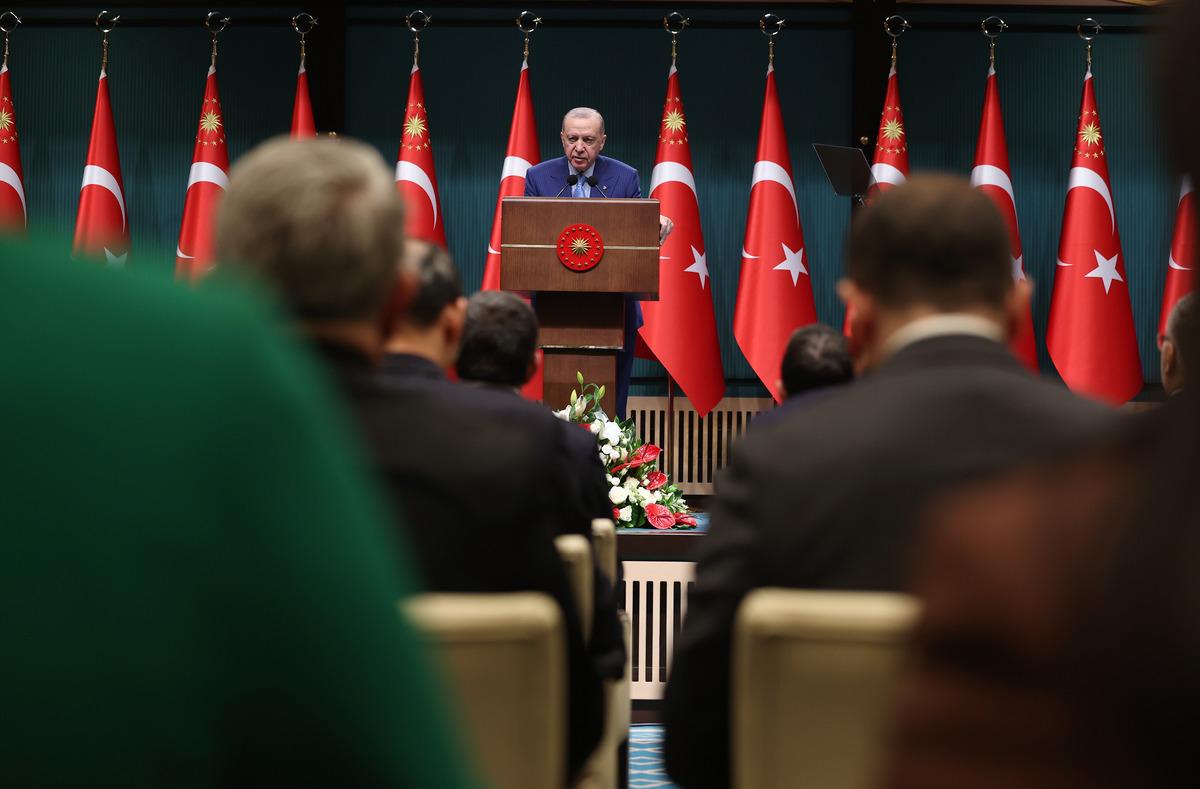 Cumhurbaşkanı Erdoğan: "Okullarımızın g&uuml;venliği meselesi &ouml;nceliklerimizin en başındadır" 4