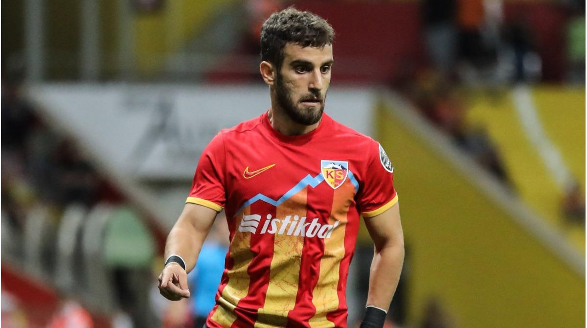 Kayseri de kaos! Skora dayanamadı! Aldığı oyuncuyu hemen &ccedil;ıkardı 3