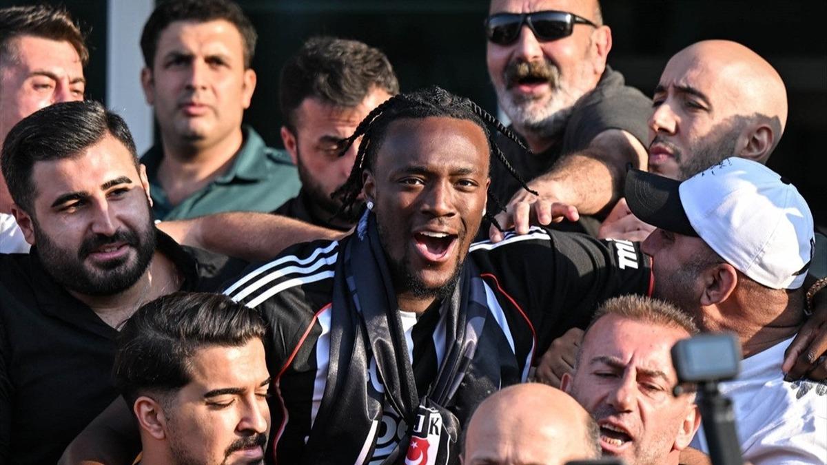 Beşiktaş ta Serdal Adalı canlı yayında "ucu a&ccedil;ık" diye m&uuml;jdeledi! 6
