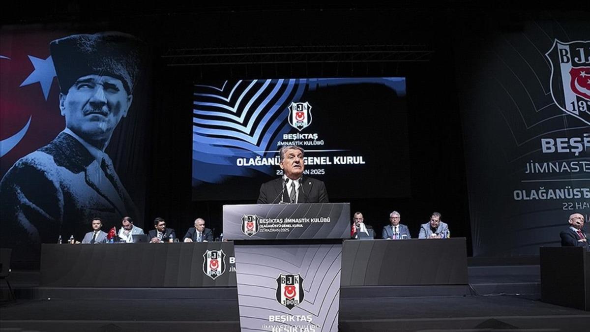 Beşiktaş ta Serdal Adalı canlı yayında "ucu a&ccedil;ık" diye m&uuml;jdeledi! 7