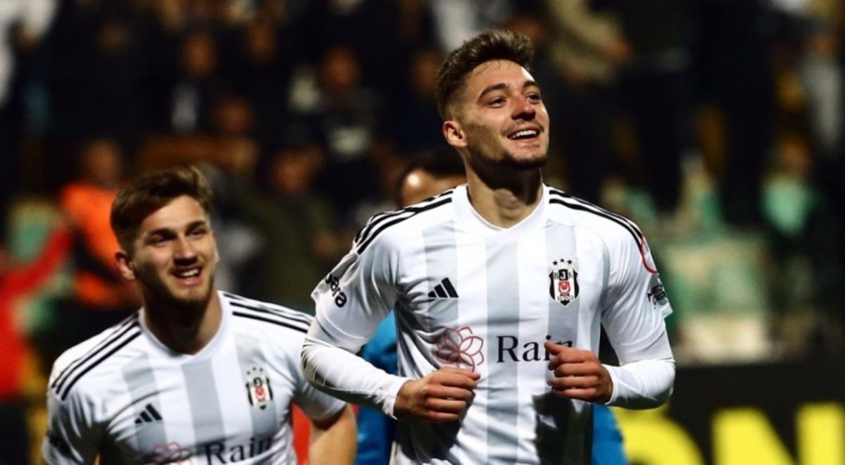 Beşiktaş ta Serdal Adalı canlı yayında "ucu a&ccedil;ık" diye m&uuml;jdeledi! 9