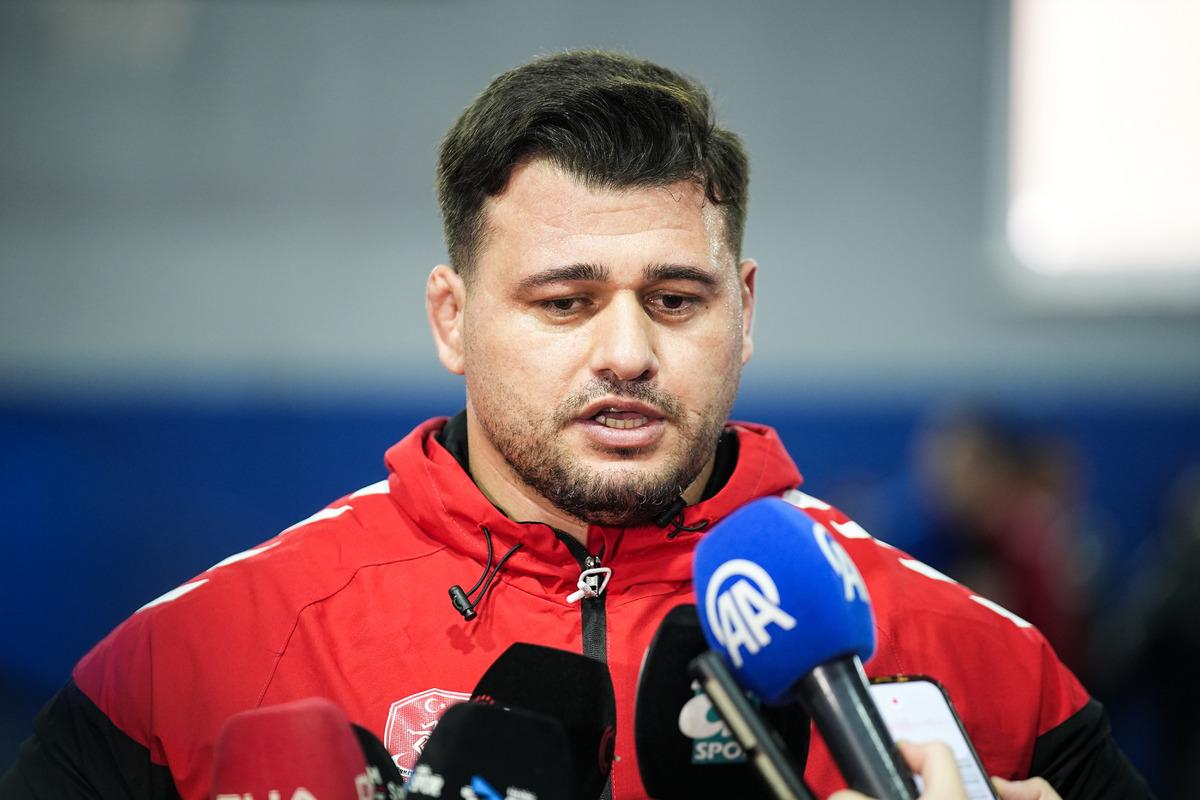 Rıza Kayaalp tarih yazıyor! Rakibi yenilgiyi hazmedemedi, tokat attı 3