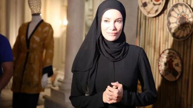 Gamze Özçelik Operasyon Alesta'ya katıldı! İlk karelere beğeni yağdı