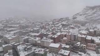 Nisanın sonunda kar sürprizi! 'Bir uyandık ki her yer bembeyaz'