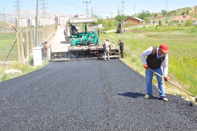 Gölbaşı TOKİ yolu asfaltlanıyor