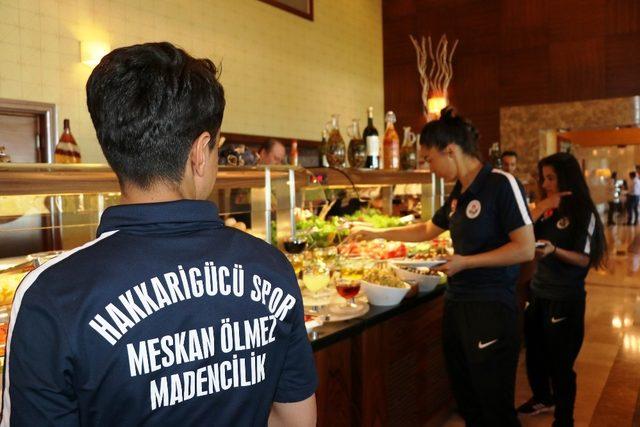 Hilton, Hakkari Gücü Kadın Futbol Takımını ağırladı