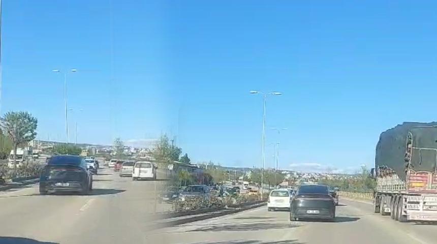 Karab&uuml;k'te trafikte tehlikeli s&uuml;r&uuml;ş g&ouml;r&uuml;nt&uuml;lendi