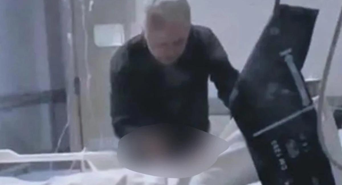 Hastane odasında skandal! 80 yaşındaki babasına dehşeti yaşattı 1