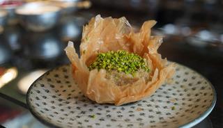 İsraftan doğdu, 250 TL&rsquo;ye satılıyor! Gaziantep&rsquo;te yeni tatlı akımı