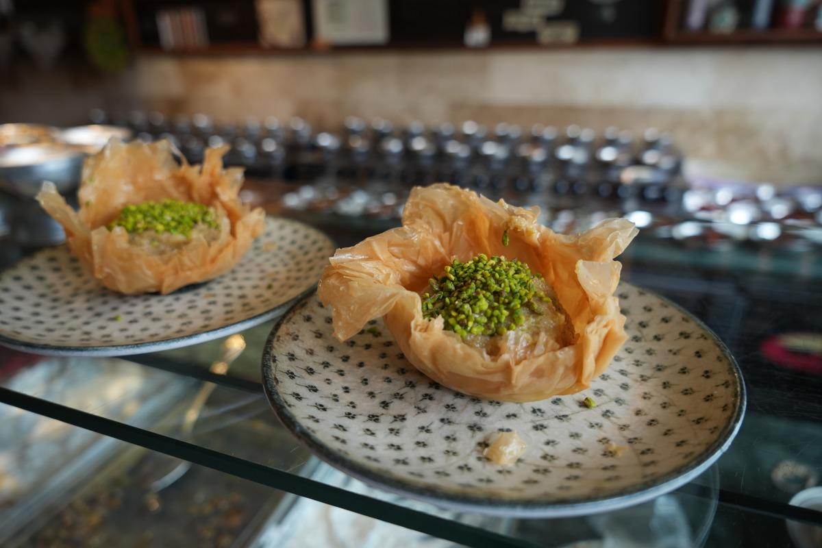 İsraftan doğdu, 250 TL&rsquo;ye satılıyor! Gaziantep&rsquo;te yeni tatlı akımı 2