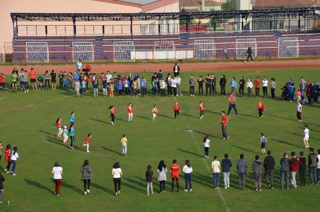 “Koşabiliyorken Koş” projesi ile Bilecik’te 7’den 70’e herkes sporla buluşuyor