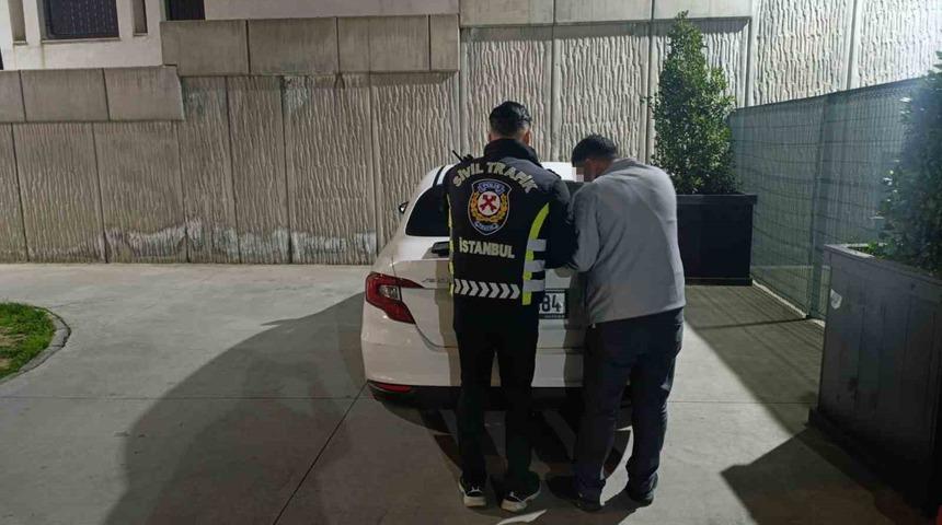 Esenyurt&rsquo;ta trafikte tartışan s&uuml;r&uuml;c&uuml;lere 360 bin TL para cezası