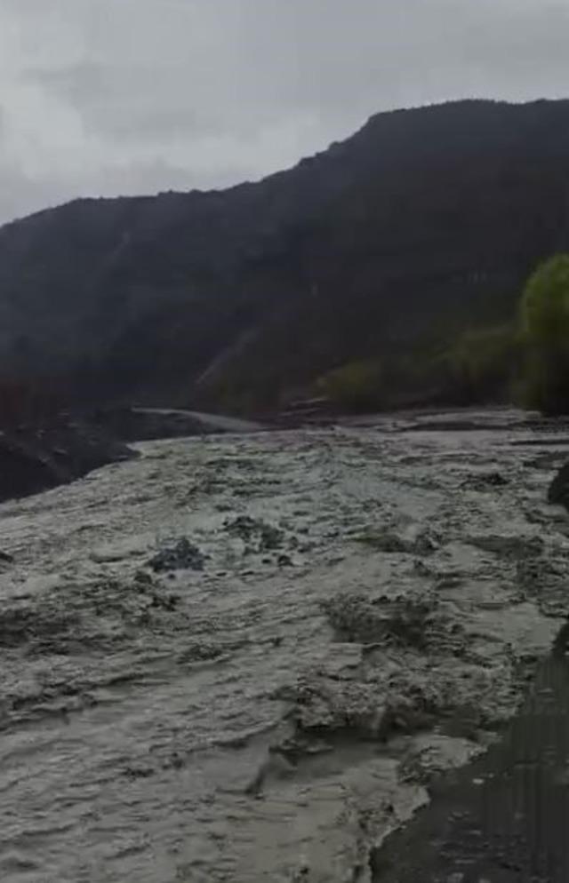 Elazığ&rsquo;da yağış sonrası sel 1