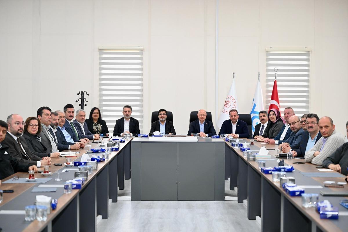 Hızlı tren geliyor: Raylar g&ouml;r&uuml;nt&uuml;lendi! Geri sayım başladı 3