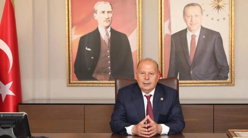 Y&uuml;reğir Belediye Başkanı Ali Demir&ccedil;alı g&ouml;revinden uzaklaştırıldı