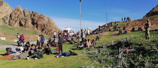 Erzurum'da kaçakları taşıyan kamyon devrildi: 2 ölü, 101 yaralı (3)- Yeniden