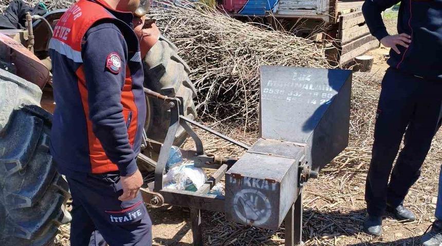 Trakt&ouml;r&uuml;n şaftına ayağı sıkışan kadın yaralandı