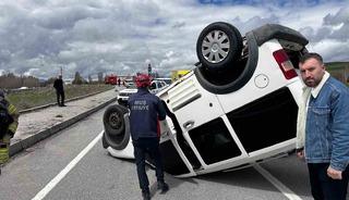 Muş&rsquo;ta hafif ticari ara&ccedil; takla attı