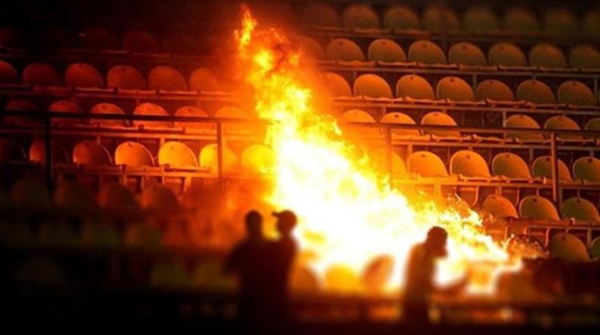 Levski Sofia - CSKA Sofia ma&ccedil;ında bomba patladı
