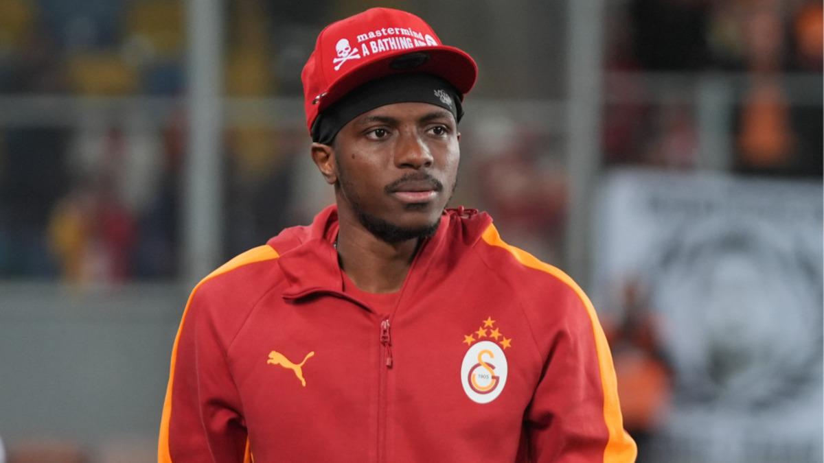 Osimhen de  El Clasico  kapışması! T&uuml;m planlar alt &uuml;st oldu 4