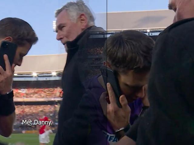 Hollanda'da akıl almaz olay! Hakem ma&ccedil;ı durdurup telefonla konuştu! 