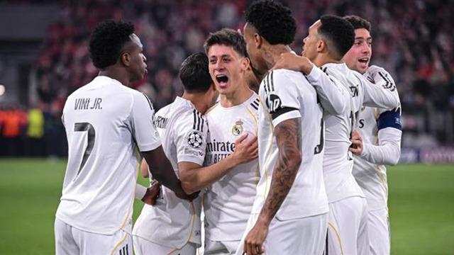 Real Madrid'in yeni hocası belli oldu! Bu sefer oyuncular seçti