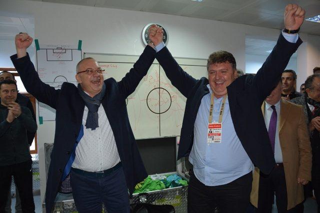Başkan Aktan’dan şampiyonluk kutlamalarına davet