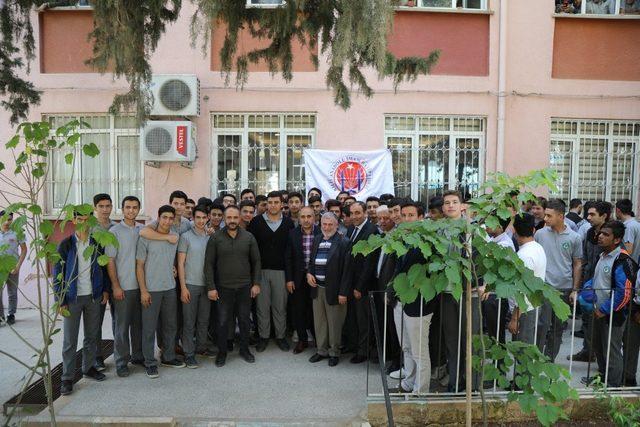 Başkan Kara’dan İmam Hatipli öğrencilere sınav motivesi