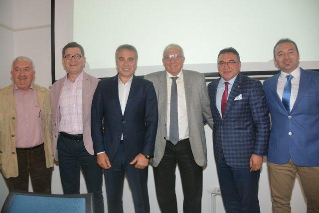 “Türk Futbolunun Potansiyeli ve Mevcut Durum Analizi” konferansı