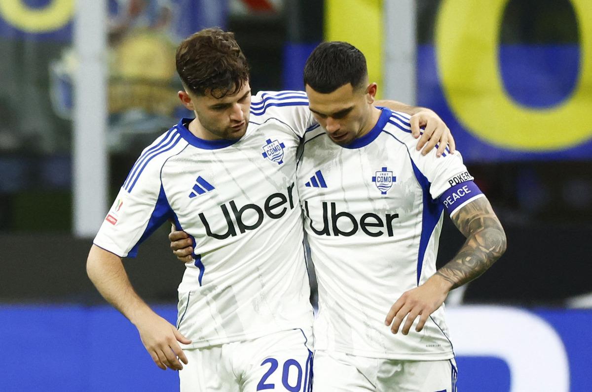 Hakan &Ccedil;alhanoğlu şov yaptı! Inter i tek başına finale taşıdı 1