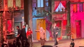 Gırgıriye girişinde izdiham yaşandı! Tepkiler büyüdü! Müjdat Gezen koltukları tek tek kontrol etti