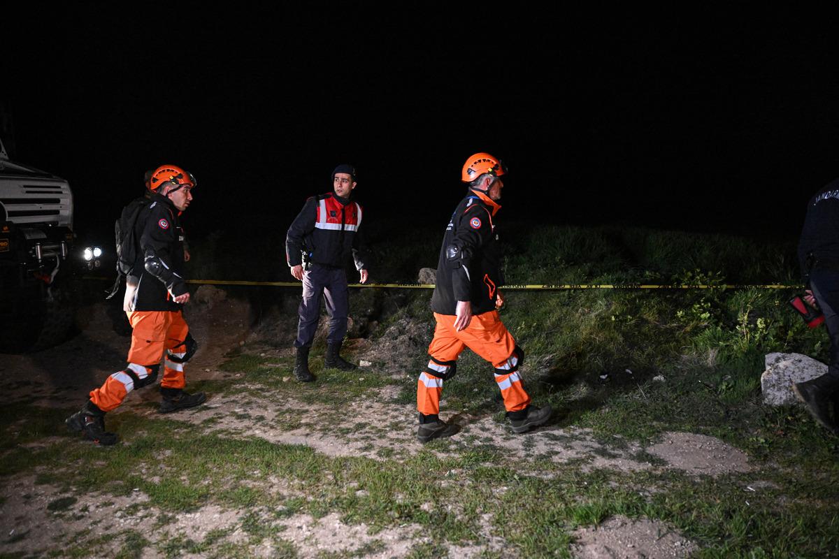 MSB: "Bir helikopter kaza kırıma uğradı, personelde olumsuz bir durum yok" 3