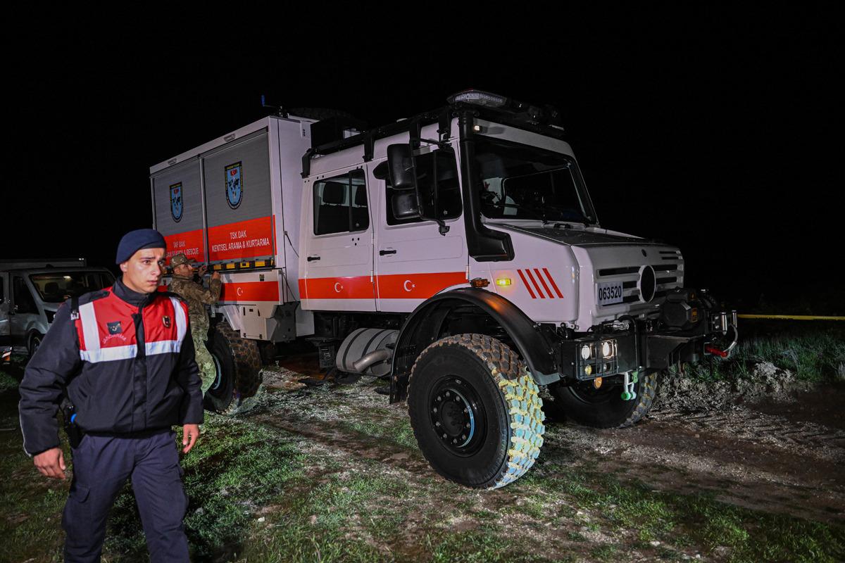 MSB: "Bir helikopter kaza kırıma uğradı, personelde olumsuz bir durum yok" 4
