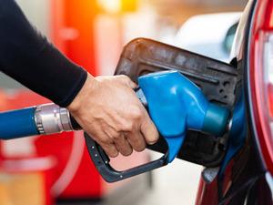 Benzin, motorin, LPG fiyatları! İl il g&uuml;ncel akaryakıt listesi