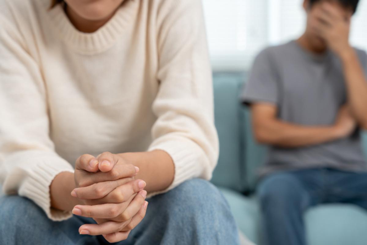 Eski sevgilinizin sizi unutamadığını g&ouml;steren 6 davranış 3