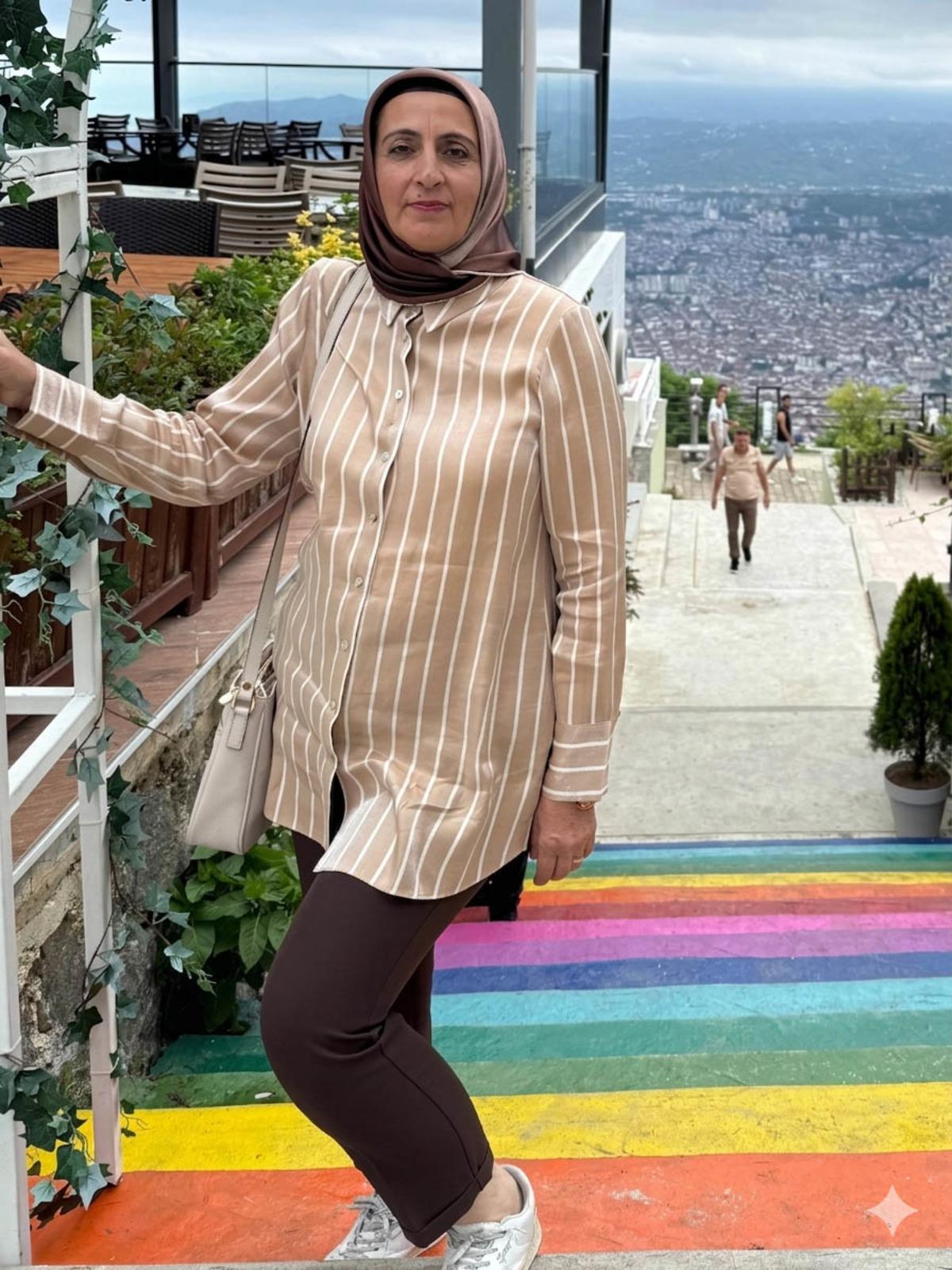 Okul saldırısında &ouml;lenlerin 6 sı Kahraman Ayla &ouml;ğretmenin sınıfındanmış... "Hocam arkadaşlarımın &uuml;st&uuml;ne kapandı" 4