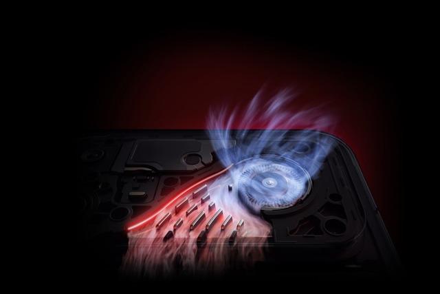 İçinde fan da var! 8500 mAh bataryalı telefon tanıtıldı
