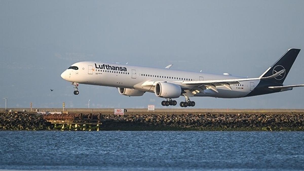 Lufthansa da jet yakıtı krizi: 20 bin u&ccedil;uş iptal edilecek 1