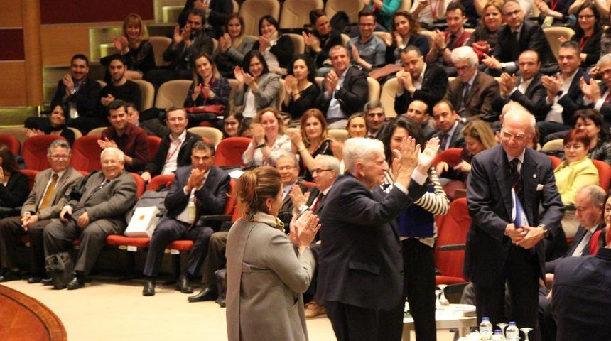 “İşçilerimizin önünde dağ gibi sorunlar var”