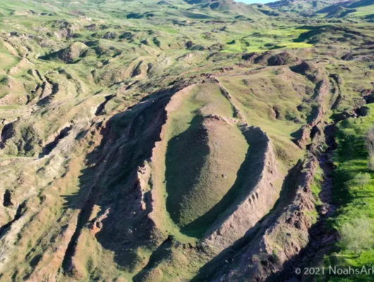 Ağrı Dağı'nın altına b&uuml;y&uuml;k gizem: "Koridor ve t&uuml;nel" iddiası g&uuml;ndem oldu