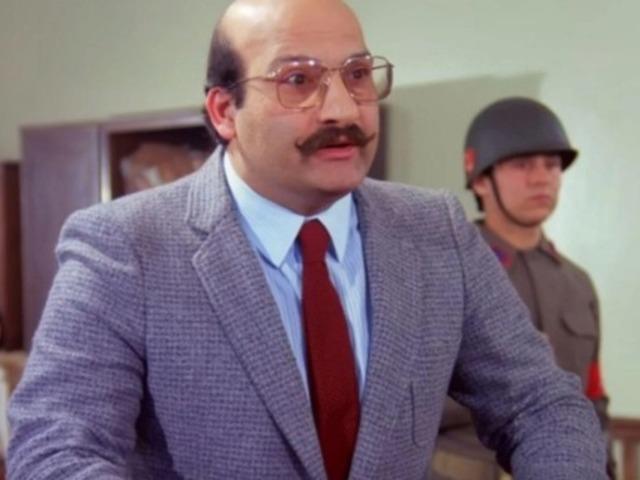 Cenaze t&ouml;reninde ortalık karıştı! Kavga &ccedil;ıktı 