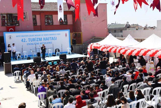 42'nci Turizm Haftası Beyoğlu'nda öğrencilerle kutlandı