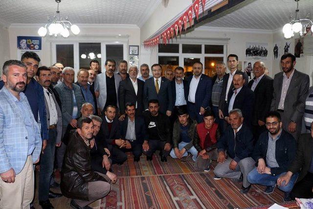 AK Parti İl Başkanı Şahin, SOYDER üyeleriyle bir araya geldi