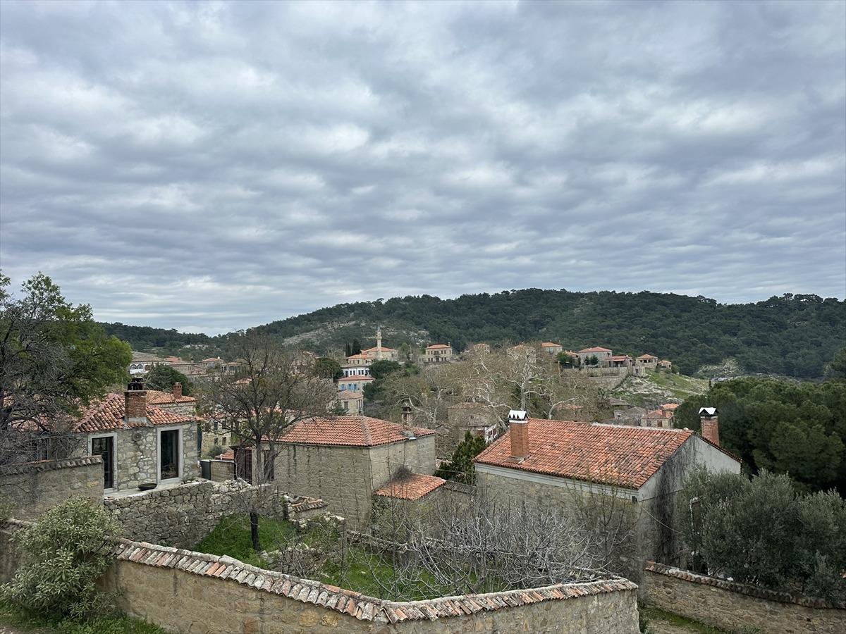 T&uuml;rkiye&rsquo;den se&ccedil;ildi! Bu masalsı k&ouml;y d&uuml;nya sahnesinde 3