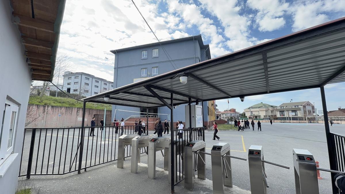 Okullarda &uuml;st d&uuml;zey g&uuml;venlik: Velilere anlık fotoğraflı bildirim gidiyor 5